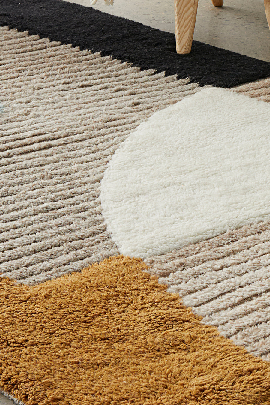 Summit Elroy Multi Rug | Lifestyle