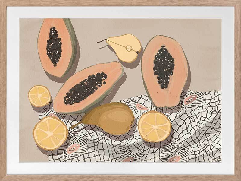 Fruta de bomba Framed Art Print