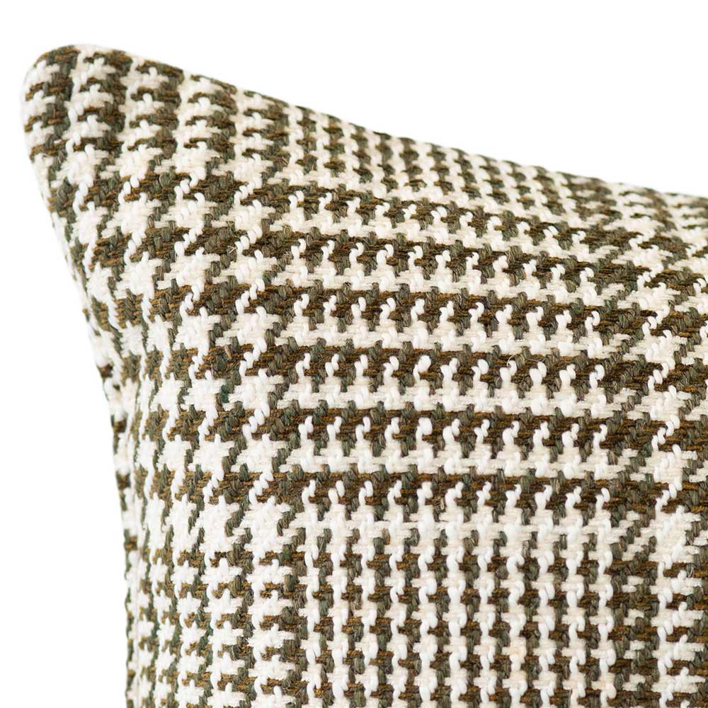The Urban Road Beaumont Rectangle Houndstooth Green Cushion (50x30cm) features a stylish houndstooth pattern, adding texture and sophistication to your space.