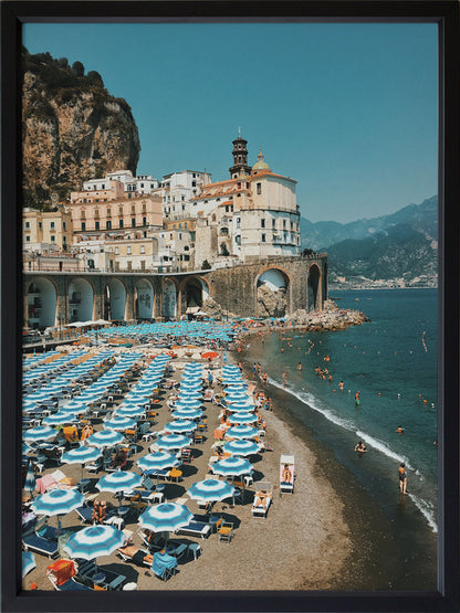 Italian Beachgoers Poster